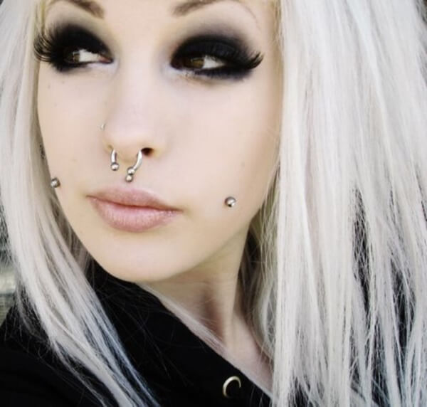 Cute Facial Piercings for Girls to Stand in VOUGUE0031