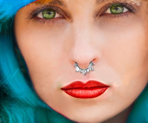 Cute Facial Piercings for Girls to Stand in VOUGUE0051