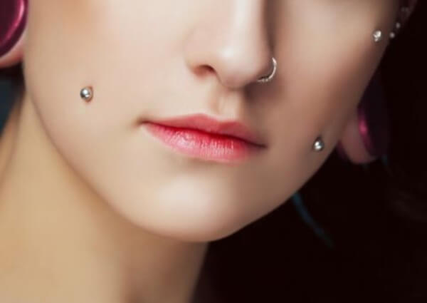 Cute Facial Piercings for Girls to Stand in VOUGUE0081