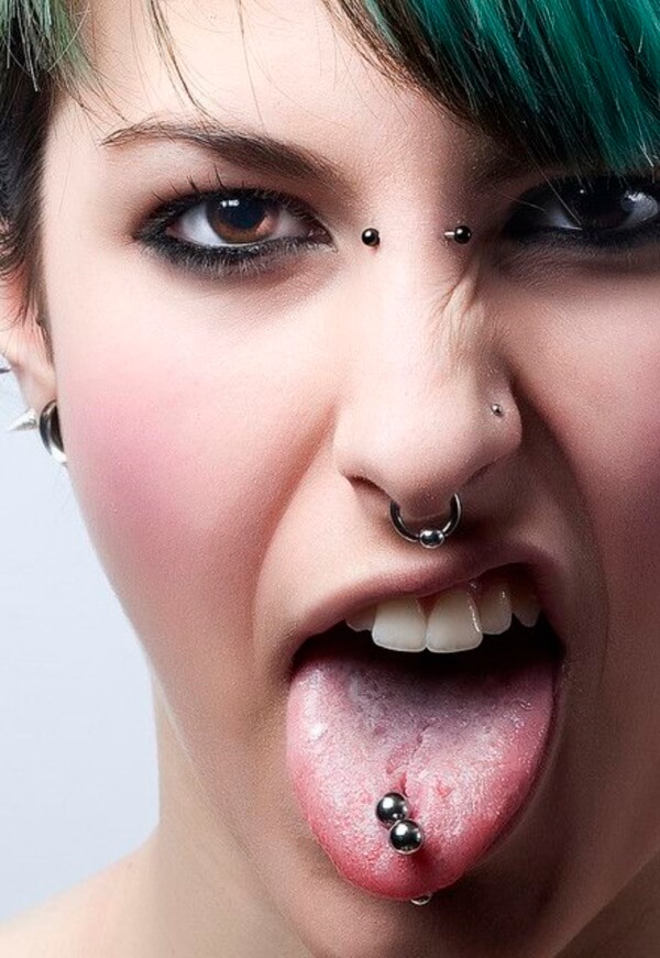 Cute Facial Piercings for Girls to Stand in VOUGUE0101