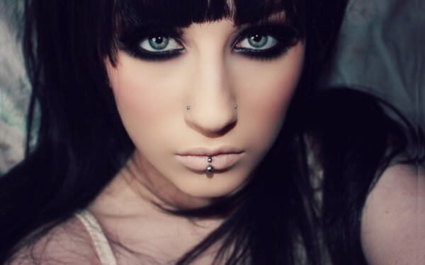 Cute Facial Piercings for Girls to Stand in VOUGUE0201