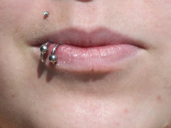 Cute Facial Piercings for Girls to Stand in VOUGUE0221