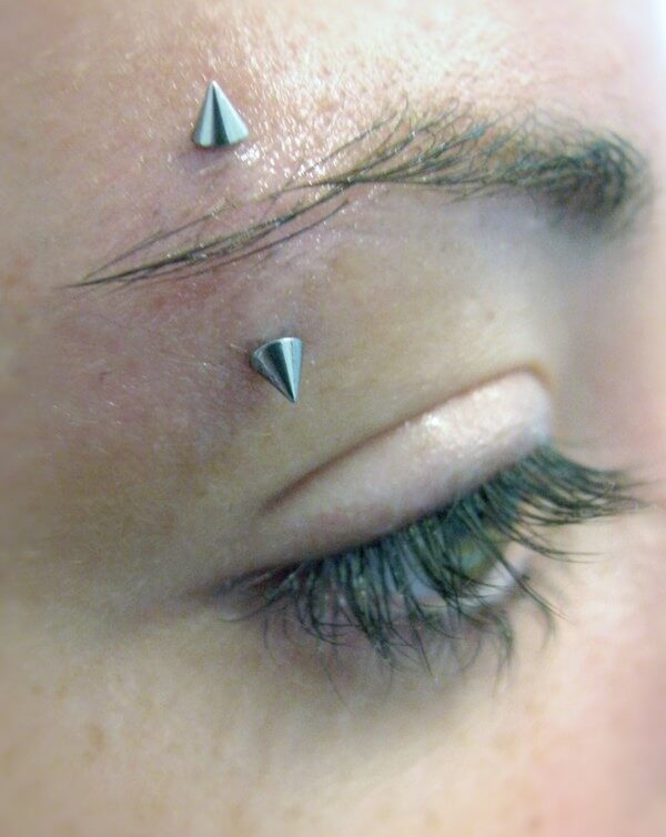 Cute Facial Piercings for Girls to Stand in VOUGUE0251