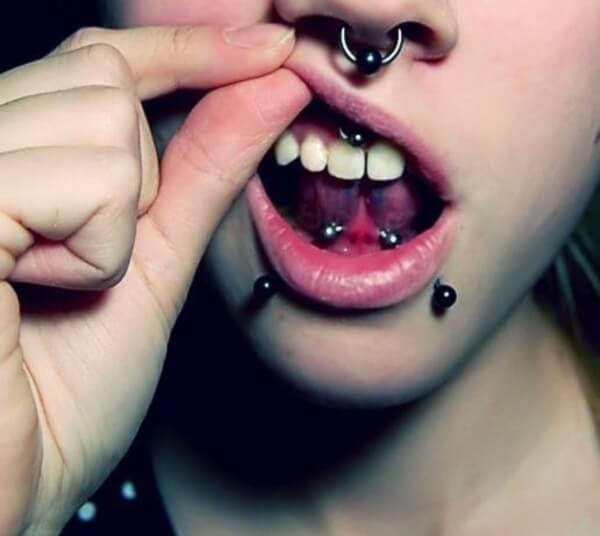 Cute Facial Piercings for Girls to Stand in VOUGUE0341