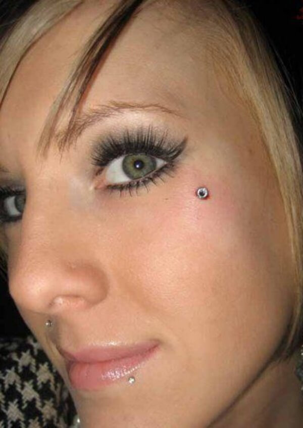 anti eyebrow piercing (34)