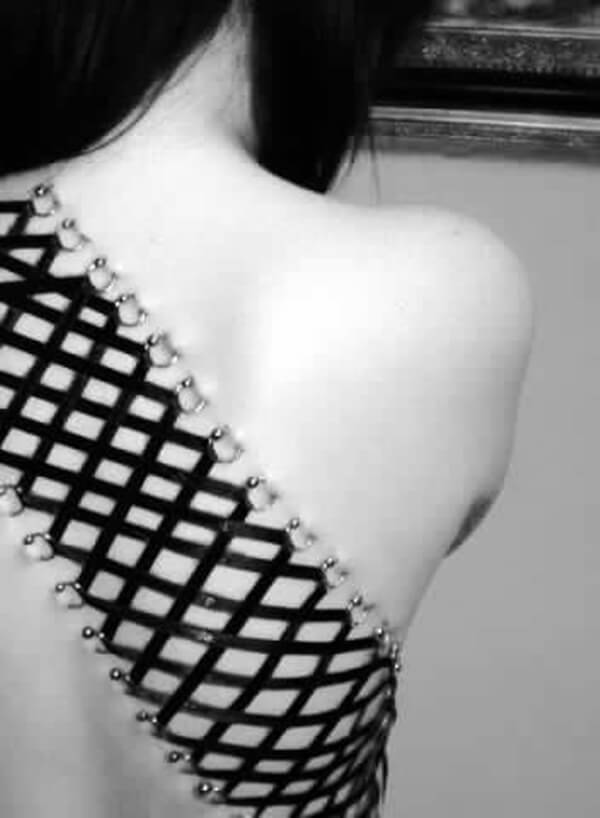 corset piercing (98)