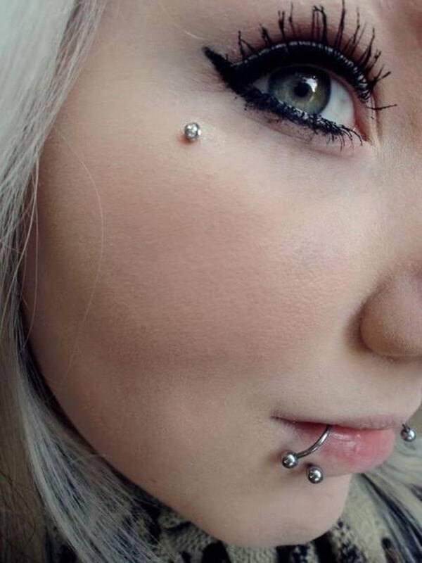 double lip piercing (70)