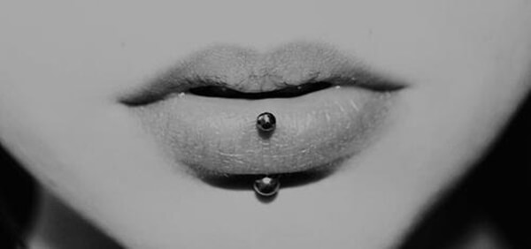 double lip piercing (94)