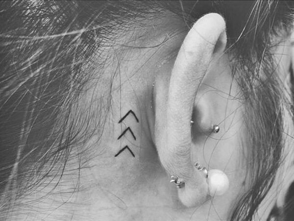 ear-tattoo-designs-ideas-14