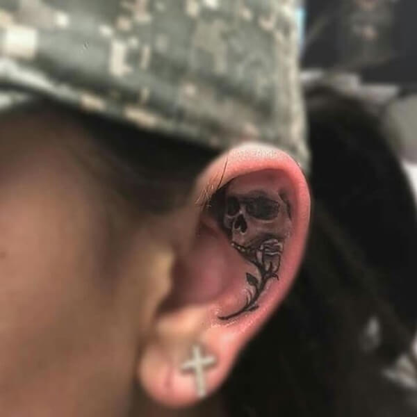 ear-tattoo-designs-ideas-17