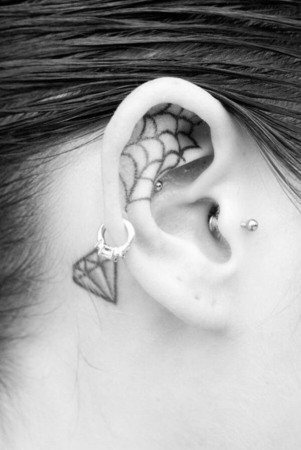 ear-tattoo-designs-ideas-21