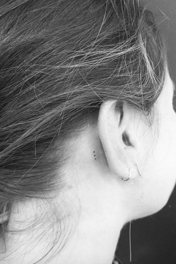 ear-tattoo-designs-ideas-35