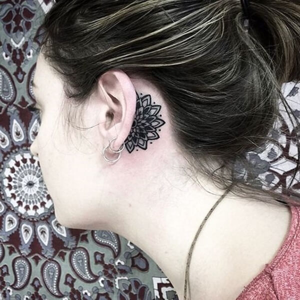 ear-tattoo-designs-ideas-4