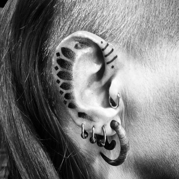 ear-tattoo-designs-ideas-54