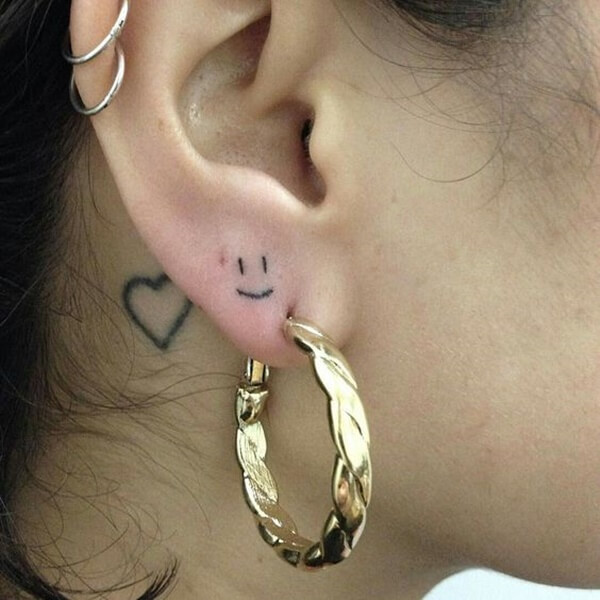 ear-tattoo-designs-ideas-55