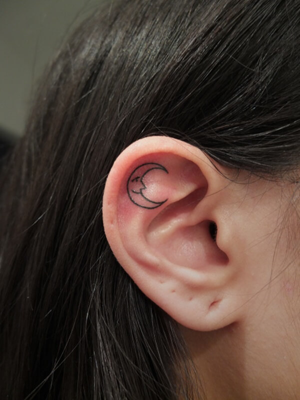 ear-tattoo-designs-ideas-82