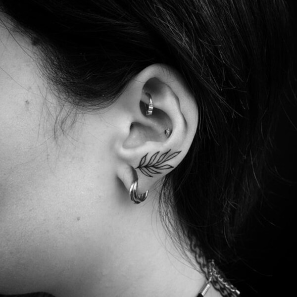 ear-tattoo-designs-ideas-89