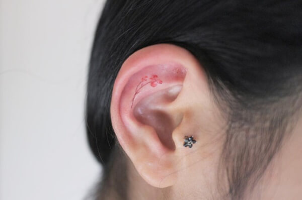 ear-tattoo-designs-ideas-92