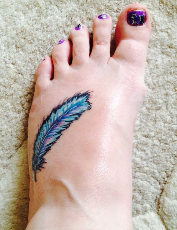 feather-tattoo-designs-14