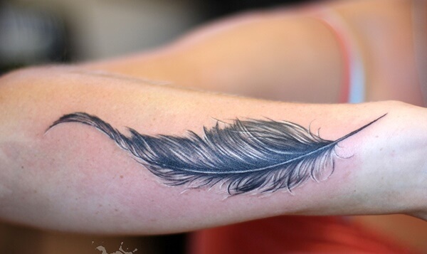 feather-tattoo-designs-34