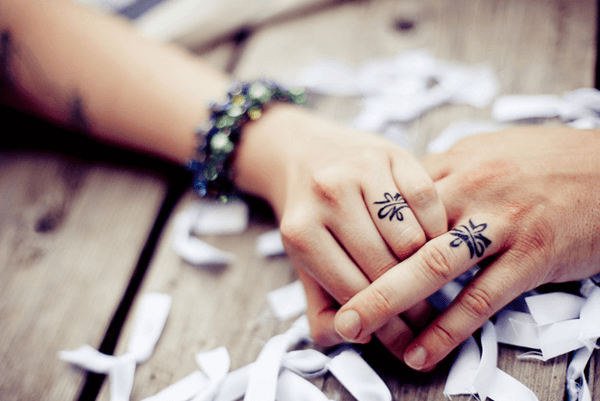 finger-tattoo-designs-1