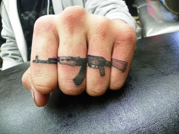 finger-tattoo-designs-20