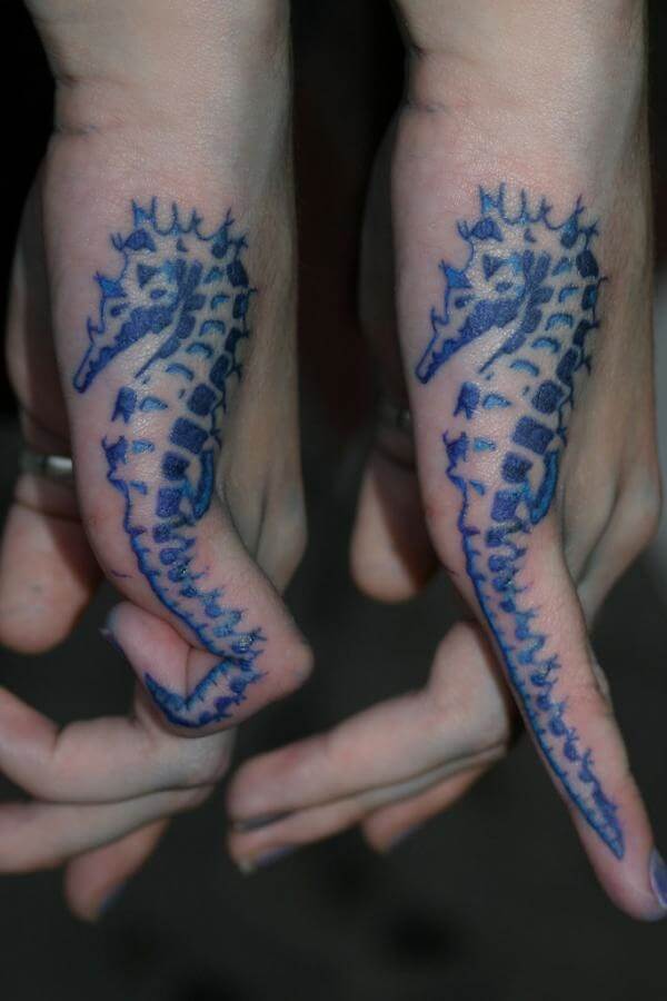 finger-tattoo-designs-45