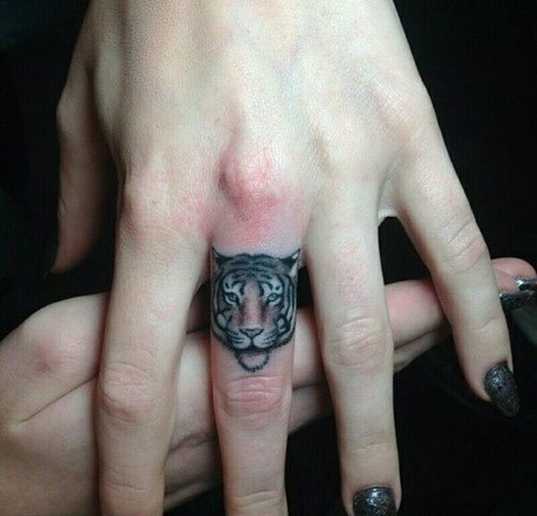 finger-tattoo-designs-7