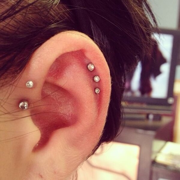 helix piercing (1)