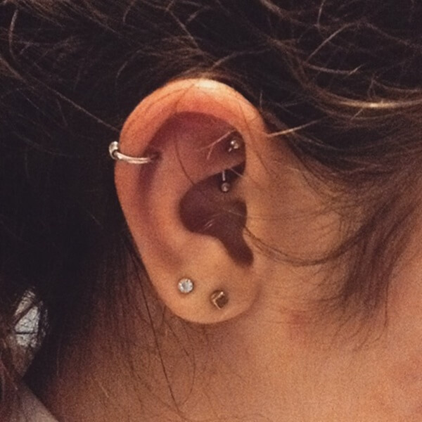 helix piercing (44)