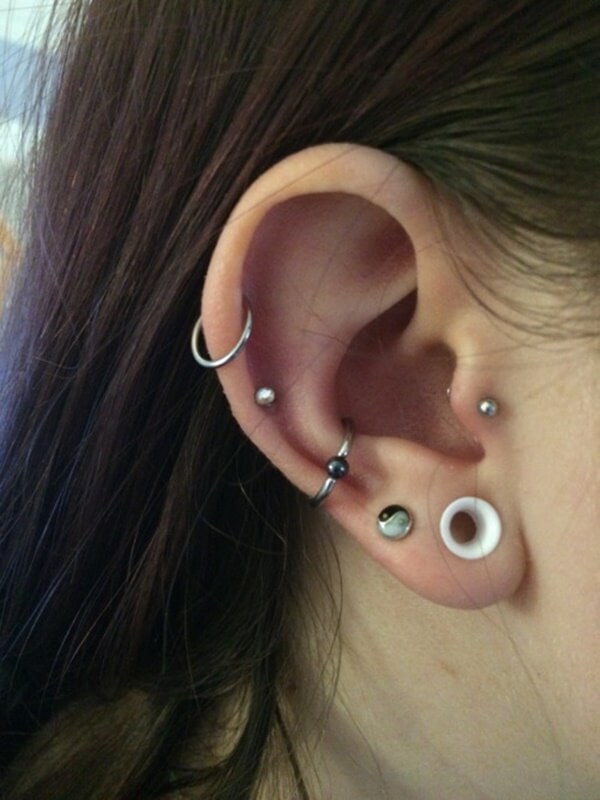 helix piercing (89)