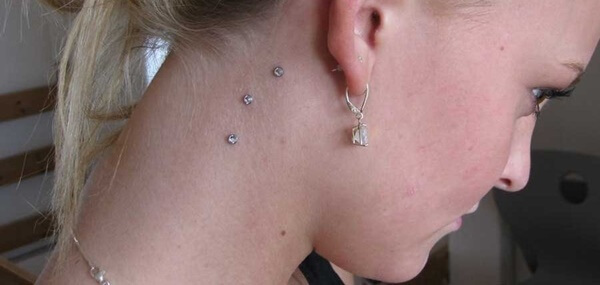 neck piercing (54)