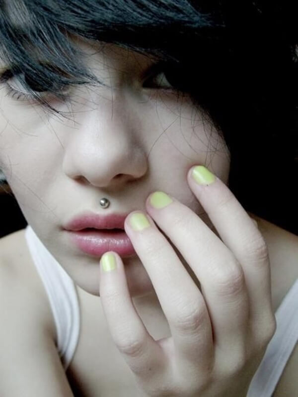 philtrum piercing (22)