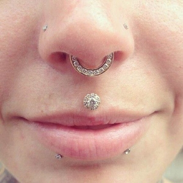 philtrum piercing (26)