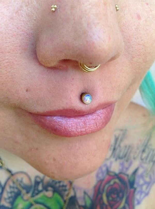 philtrum piercing (29)