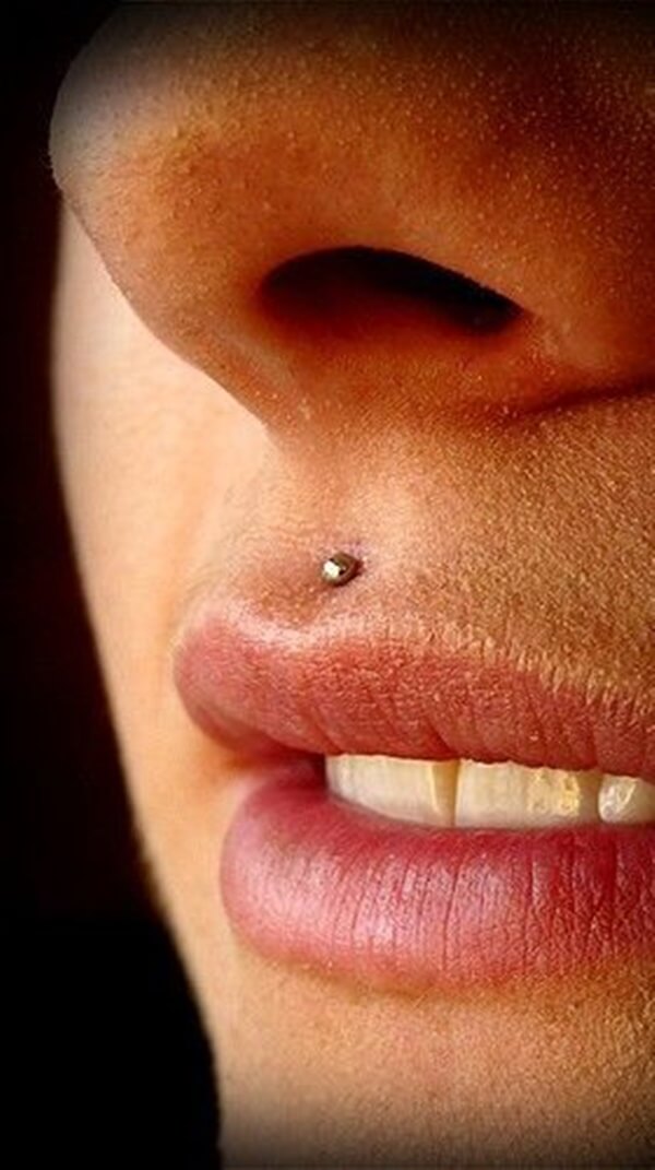 philtrum piercing (36)