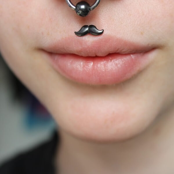 philtrum piercing (46)