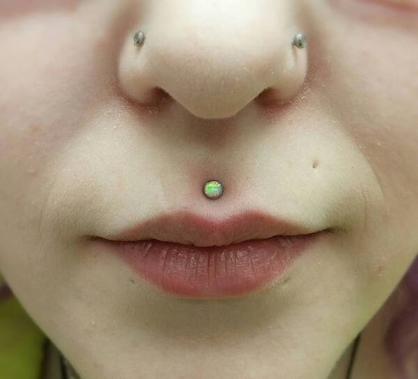 philtrum piercing (57)