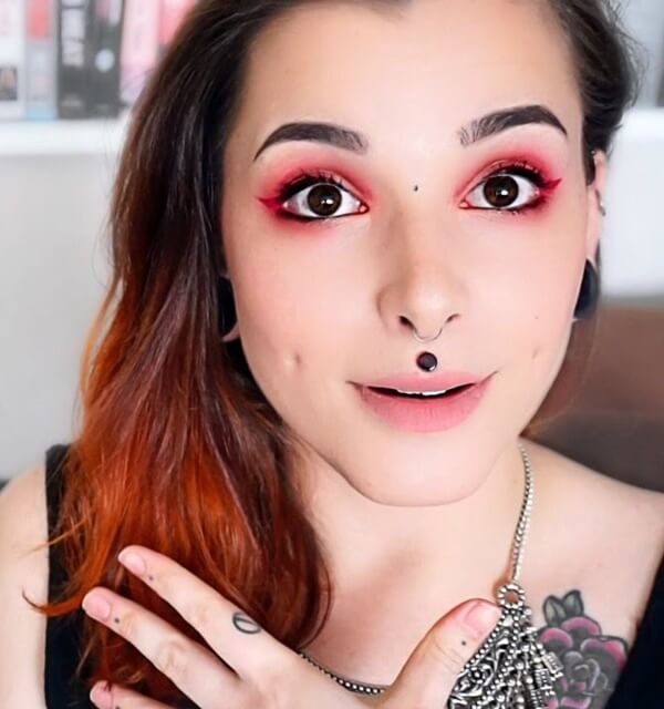 philtrum piercing (70)