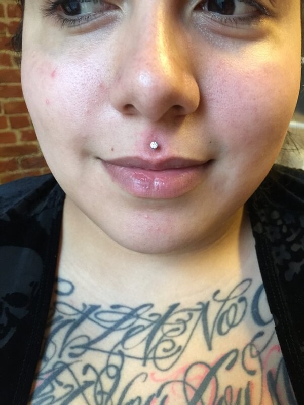 philtrum piercing (78)