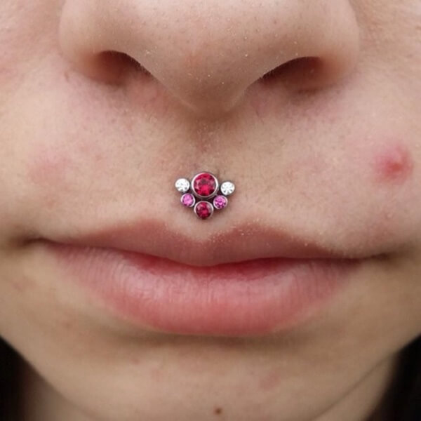 philtrum piercing (88)