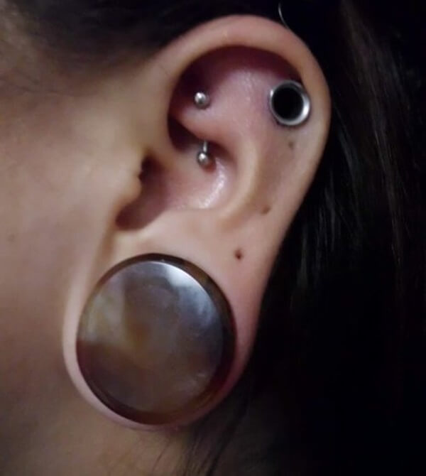 plug piercing (52)