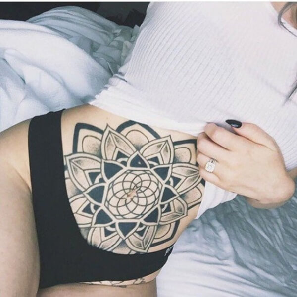 stomach-tattoos-ideas-66